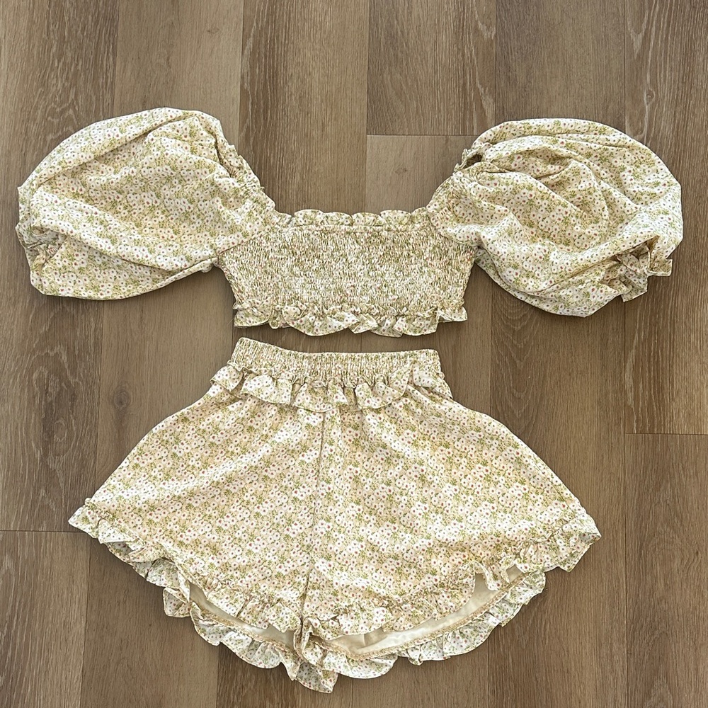 Alamour The Label Cream Floral Set